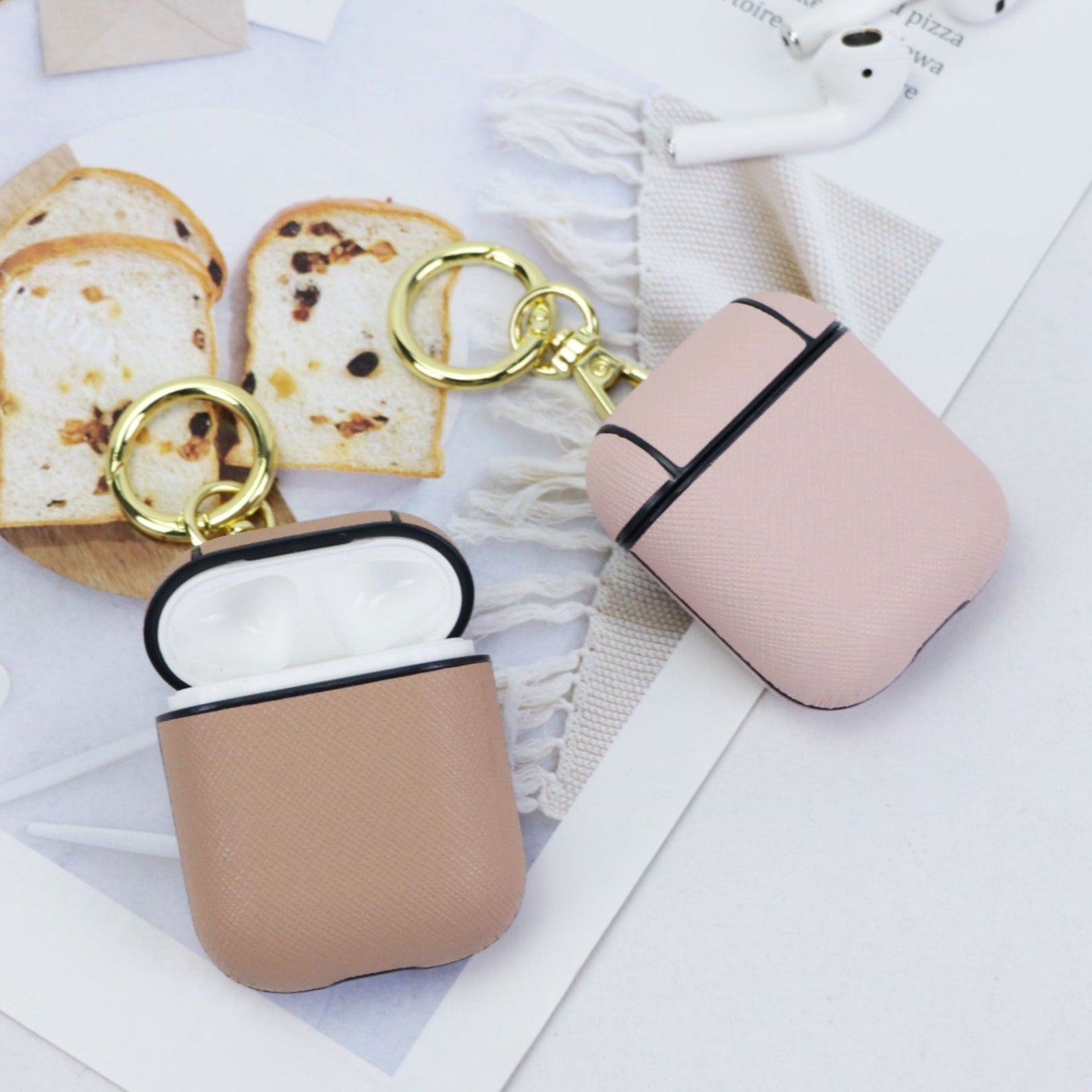 Keychain Airpods Case - Goldbar