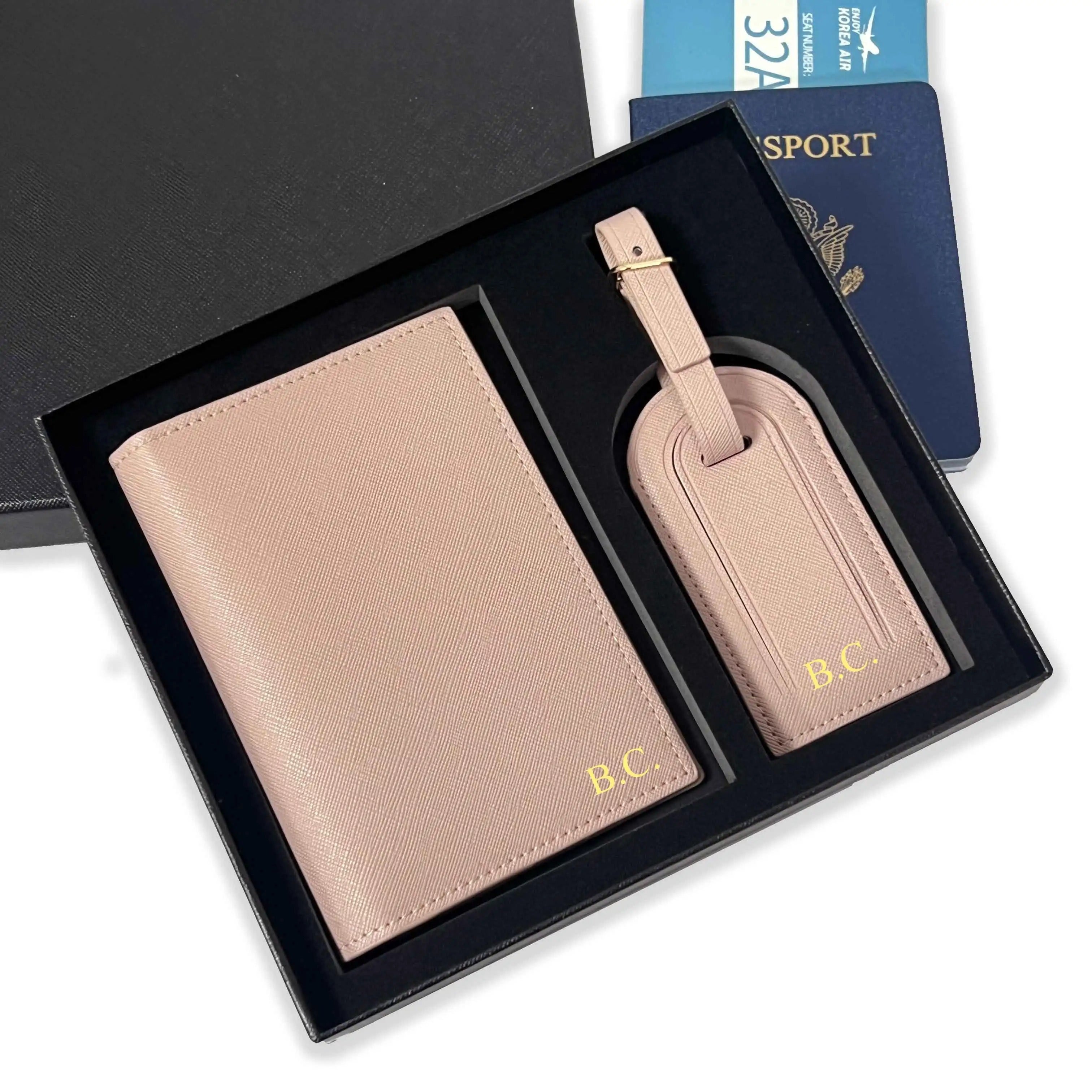 Passport Set - Goldbar